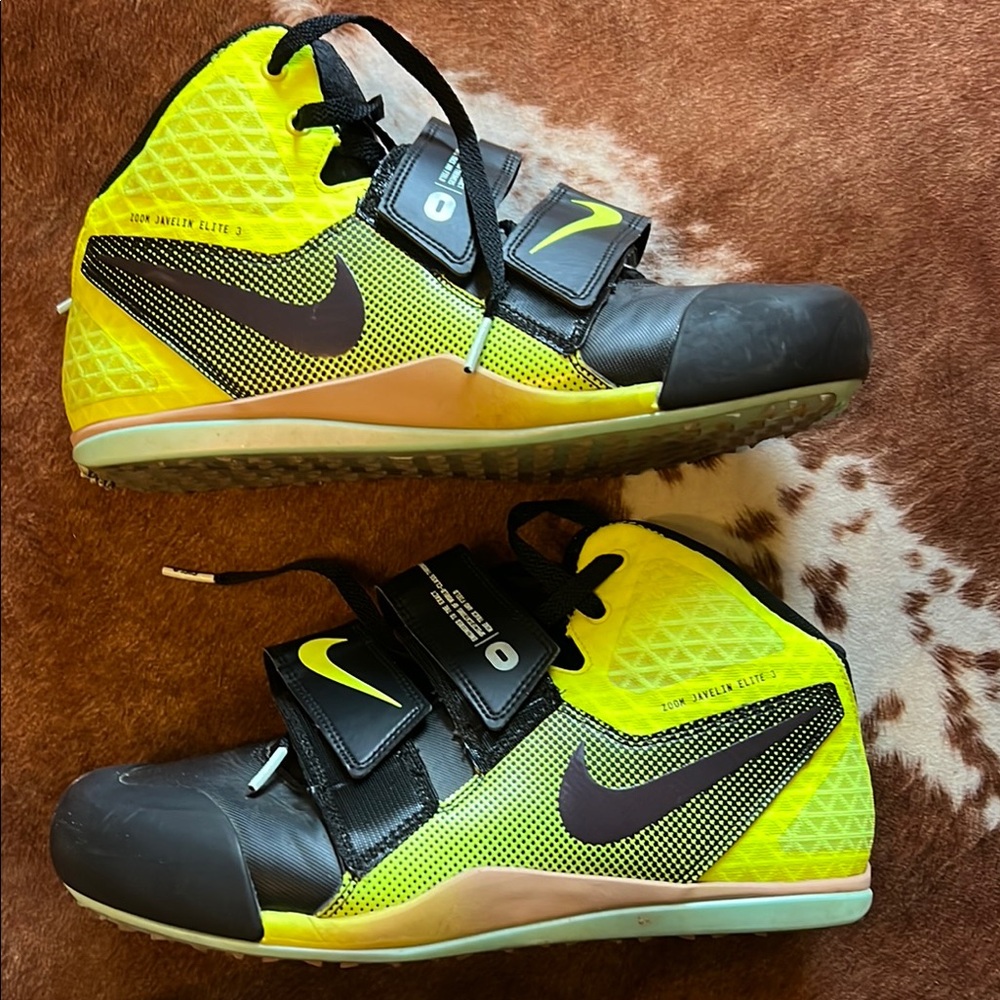 Nike Javelin Shoes with Spikes and Travel Bag Included M10/W11